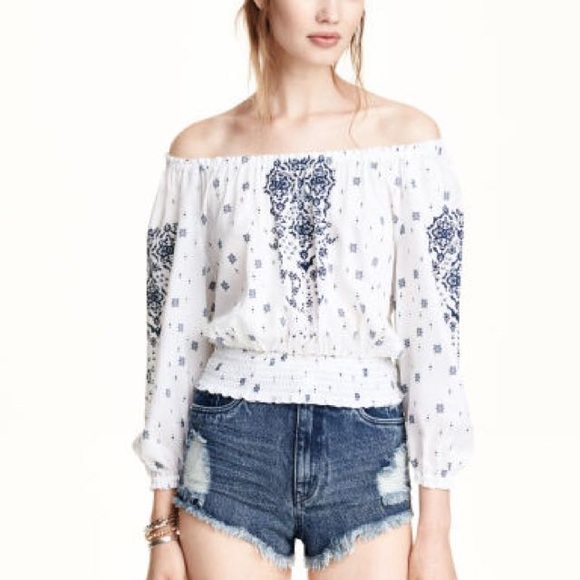 Off The Shoulder Crop Top - Picture 5 of 5